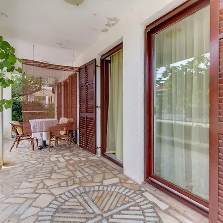 아파트 Vanda 말리로시니