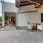 Vanda Apartment *