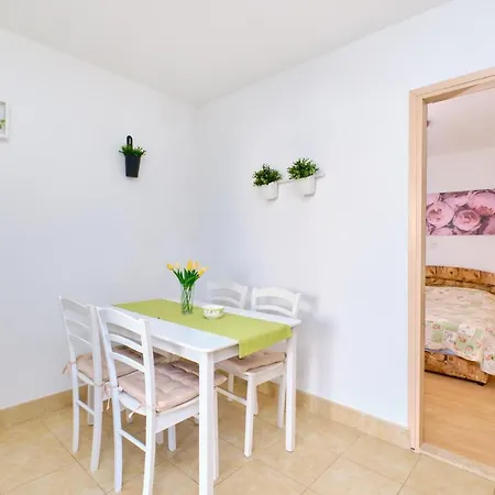 Apartment Vanda *