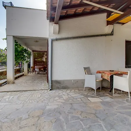 Vanda Apartment *